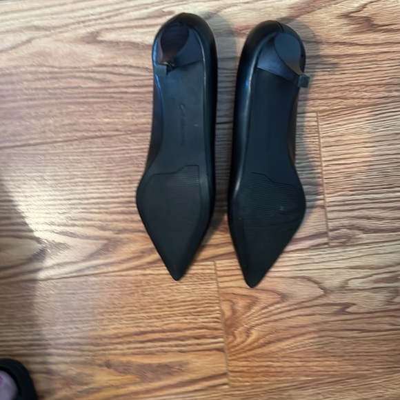 Croft & Barrow Black High Heels Size 9 Medium with 2 1/2“ Heels Sold by Kohl’s - Picture 3 of 5